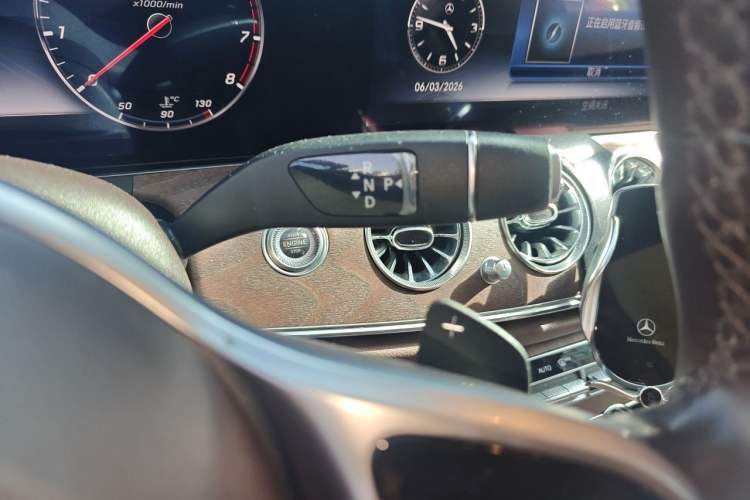 Used Mercedes-Benz E-Class 2020 Restyled E 300 L Exclusive Edition Gear Lever