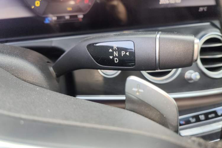Used Mercedes-Benz E-Class 2020 E 260 L Sport Edition Gear Lever