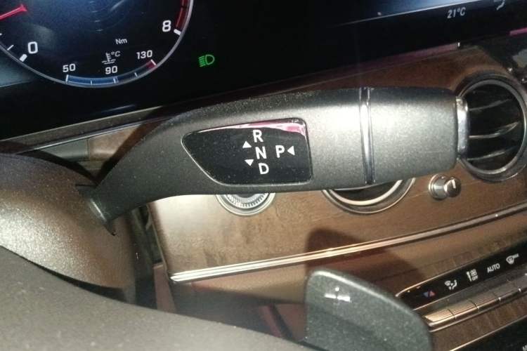 Used Mercedes-Benz E-Class 2020 E 260 L Gear Lever