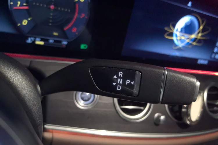 Used Mercedes-Benz E-Class 2020 E 300 L Sporty and Stylish Model Gear Lever