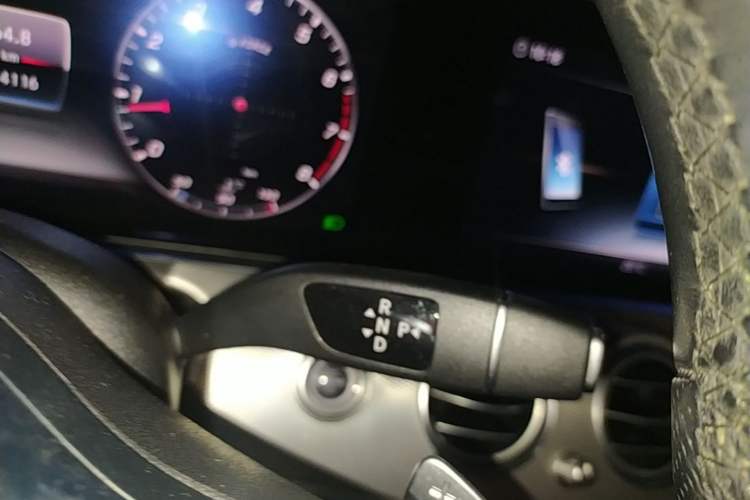 Used Mercedes-Benz E-Class 2020 E 260 Sport Edition Gear Lever