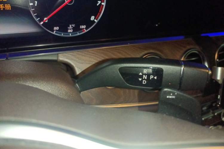Used Mercedes-Benz E-Class 2020 Facelift E 300 L Stylish Edition Gear Lever