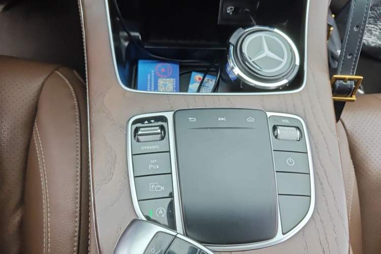 Used Mercedes-Benz E-Class 2020 Facelift E 300 L Stylish Edition Gear Lever
