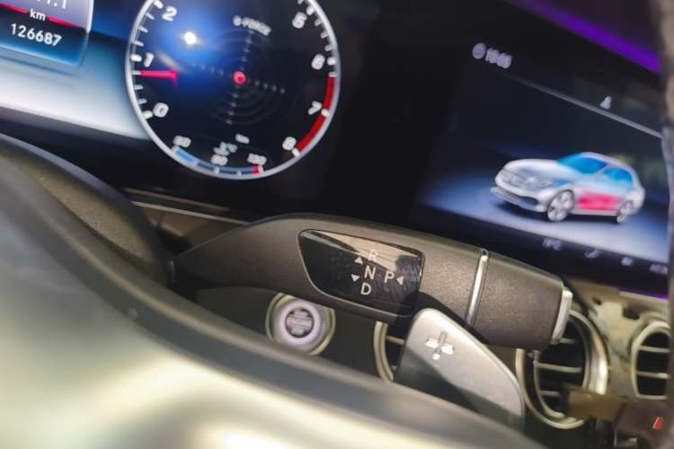 Used Mercedes-Benz E-Class 2020 Restyled E 300 L Sport Exclusive Edition Gear Lever