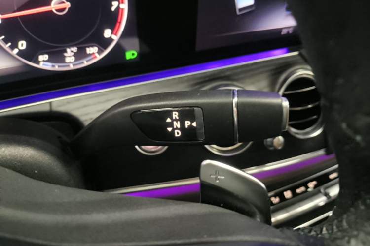 Used Mercedes-Benz E-Class 2020 Restyled E 300 L Sporty and Stylish Edition Gear Lever