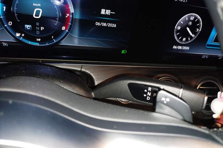 Used Mercedes-Benz E-Class 2020 E 300 L Sport Luxury Edition Gear Lever