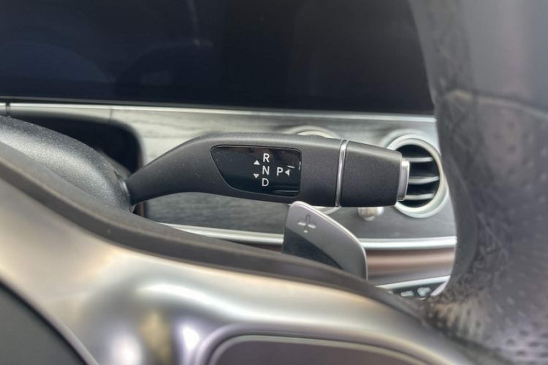 Used Mercedes-Benz E-Class 2020 Restyled E 300 L Sporty and Stylish Edition Gear Lever
