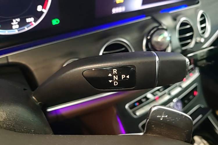 Used Mercedes-Benz E-Class 2020 Restyled E 300 L Sporty and Stylish Edition Gear Lever
