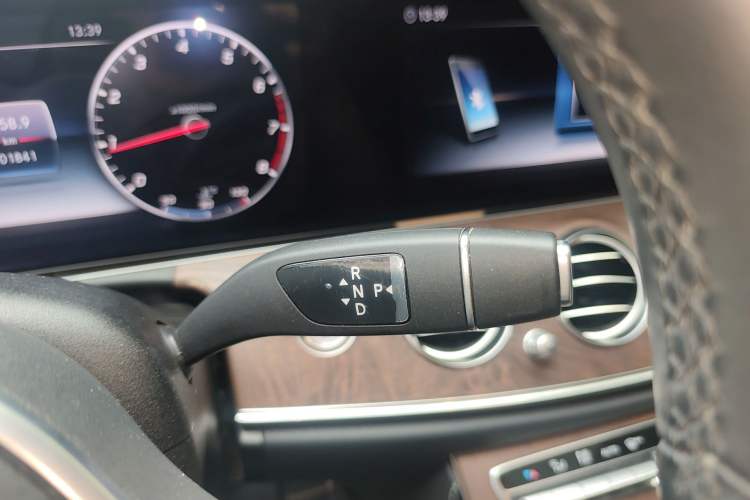 Used Mercedes-Benz E-Class 2020 Facelift E 300 L Stylish Edition Gear Lever