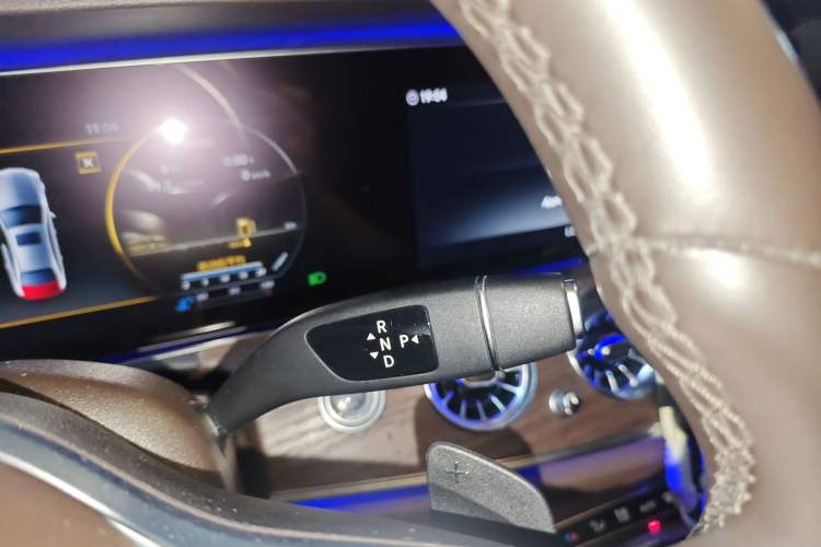 Used Mercedes-Benz E-Class 2020 E 300 L Luxury Model Gear Lever