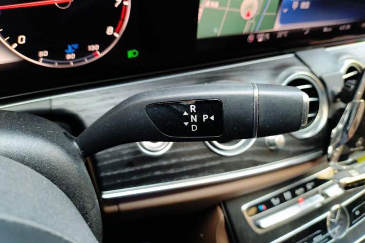 Used Mercedes-Benz E-Class 2020 Restyled E 300 L Sport Exclusive Edition Gear Lever