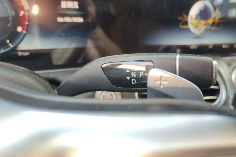 Used Mercedes-Benz E-Class 2020 E 300 L Sport Luxury Edition Gear Lever