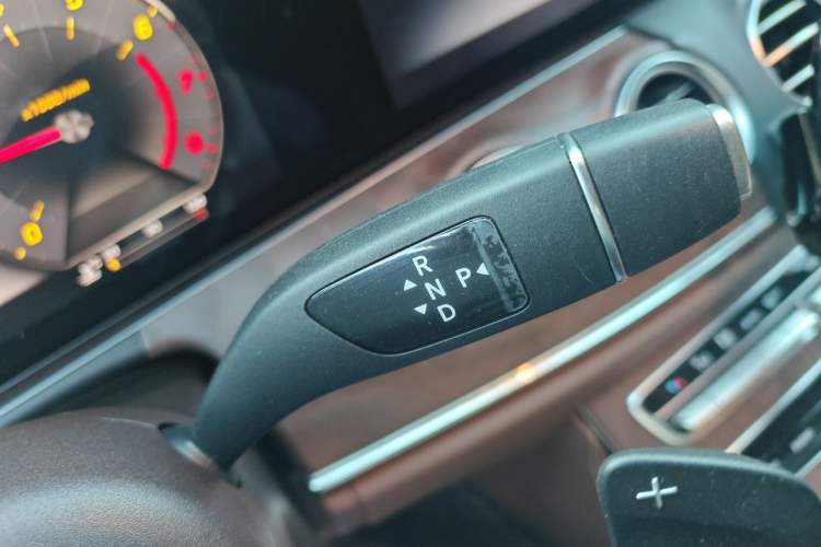 Used Mercedes-Benz E-Class 2020 E 300 L Luxury Model Gear Lever