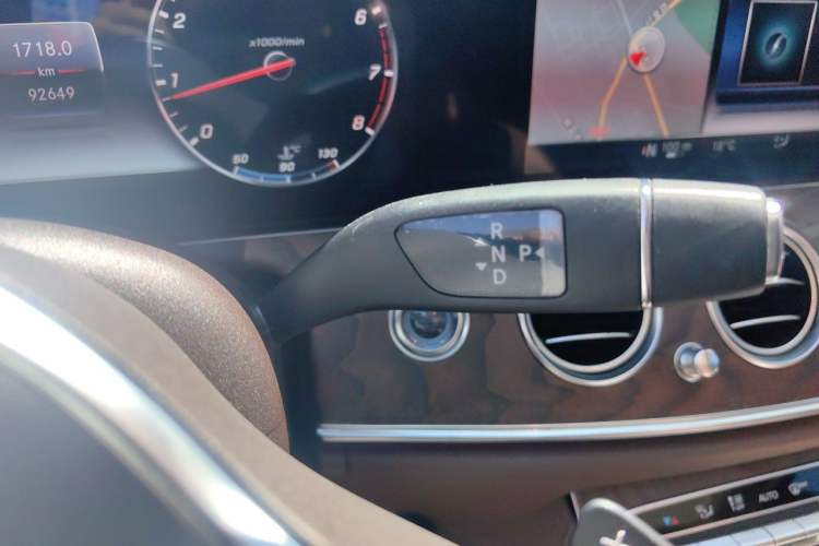 Used Mercedes-Benz E-Class 2020 Facelift E 300 L Stylish Edition Gear Lever