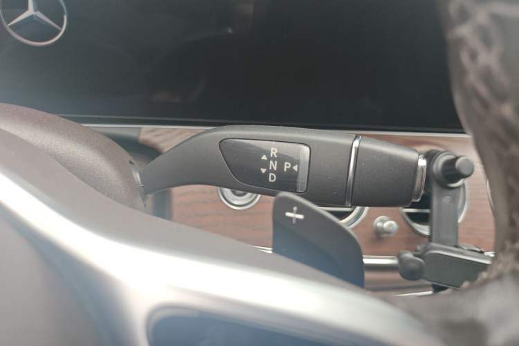 Used Mercedes-Benz E-Class 2020 Facelift E 300 L Stylish Edition Gear Lever