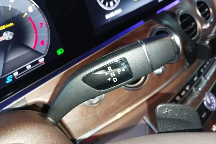 Used Mercedes-Benz E-Class 2020 E 300 L Luxury Model Gear Lever