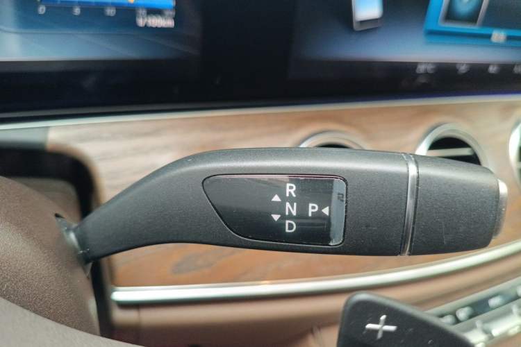 Used Mercedes-Benz E-Class 2020 Facelift E 300 L Stylish Edition Gear Lever