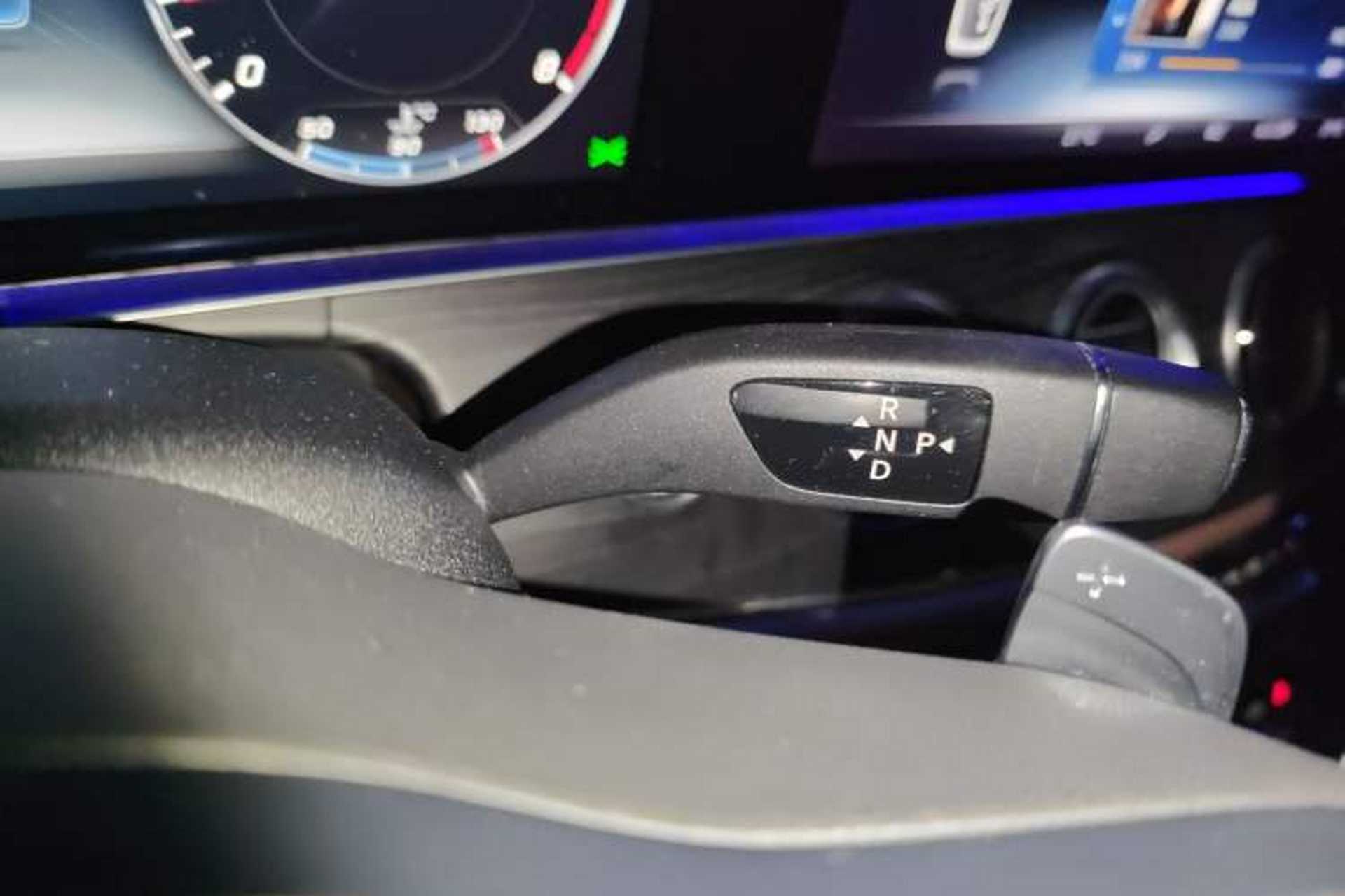 Used Mercedes-Benz E-Class 2020 E 300 L Sporty and Stylish Model Gear Lever