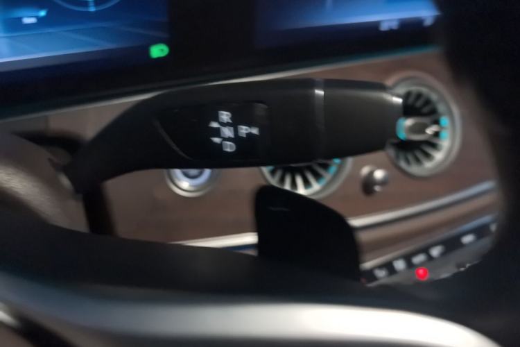 Used Mercedes-Benz E-Class 2020 E 300 L Stylish Model Gear Lever