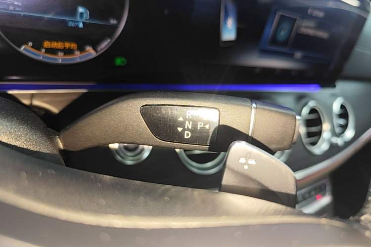 Used Mercedes-Benz E-Class 2020 E 300 L Sporty and Stylish Model Gear Lever