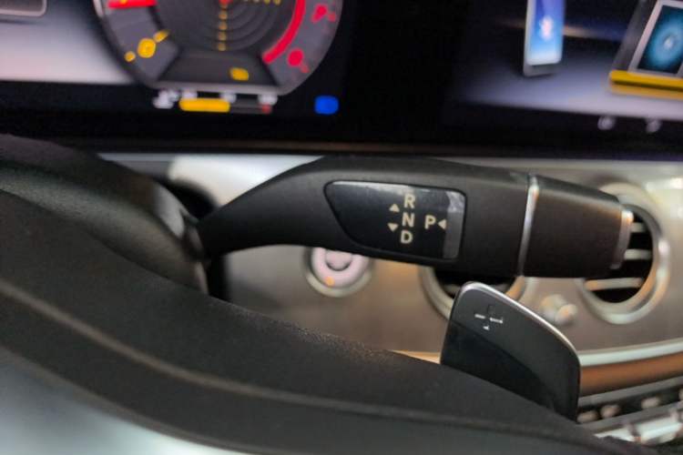 Used Mercedes-Benz E-Class 2020 Facelift E 260 Sport Edition Gear Lever