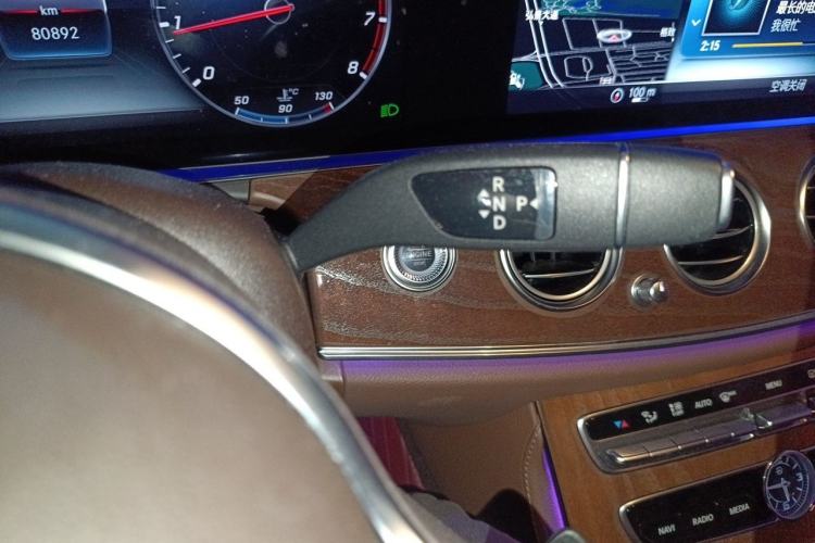 Used Mercedes-Benz E-Class 2020 Restyled E 300 L Exclusive Edition Gear Lever