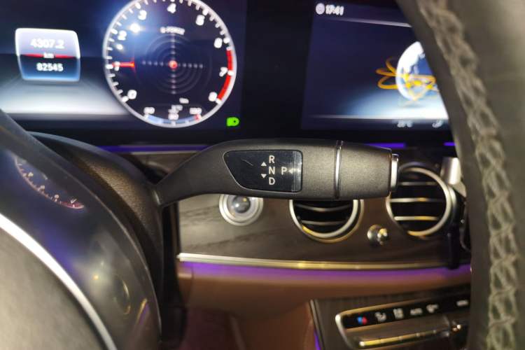 Used Mercedes-Benz E-Class 2020 Facelift E 260 L Sport Edition Gear Lever