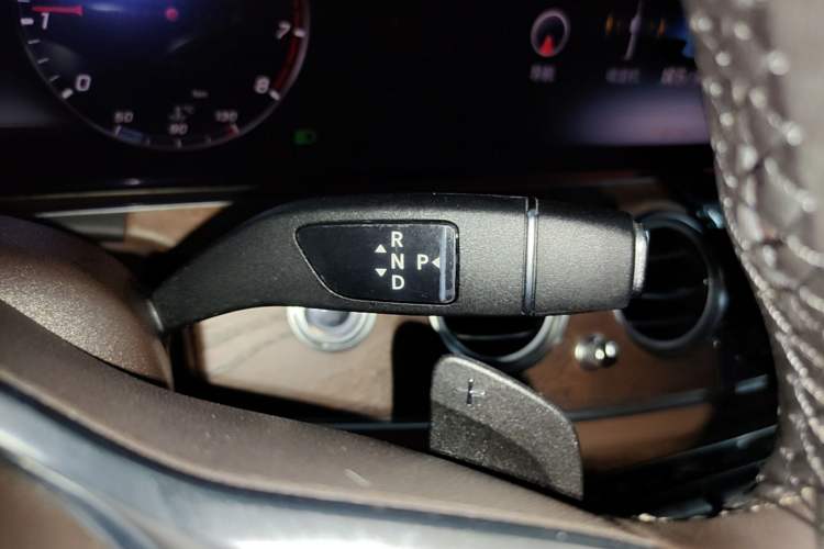 Used Mercedes-Benz E-Class 2020 E 300 L Stylish Model Gear Lever