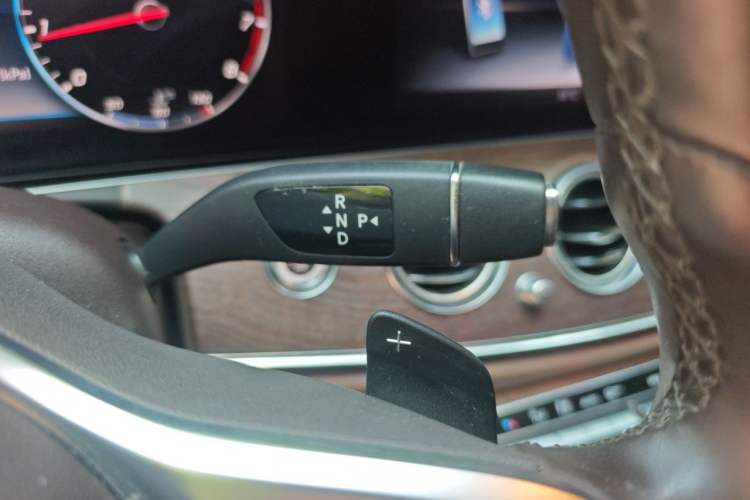 Used Mercedes-Benz E-Class 2020 Restyled E 300 L Exclusive Edition Gear Lever