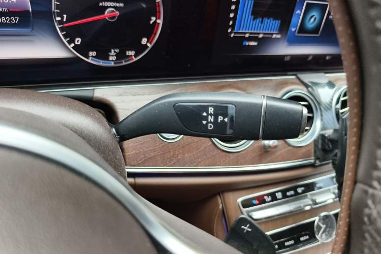 Used Mercedes-Benz E-Class 2020 Facelift E 300 L Stylish Edition Gear Lever