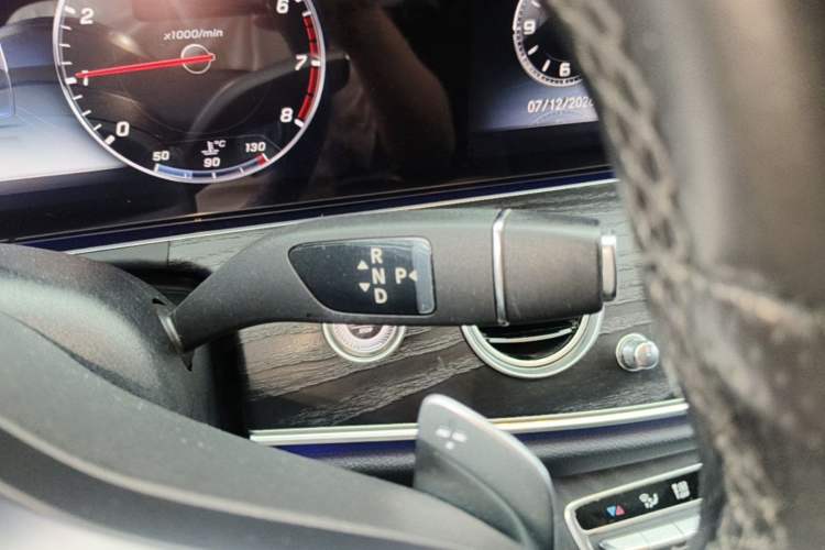 Used Mercedes-Benz E-Class 2020 E 300 L Sporty and Stylish Model Gear Lever