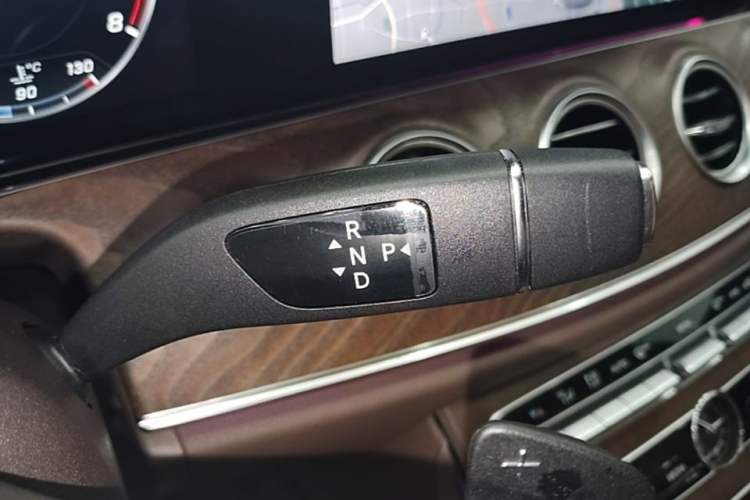 Used Mercedes-Benz E-Class 2020 Facelift E 300 L Stylish Edition Gear Lever