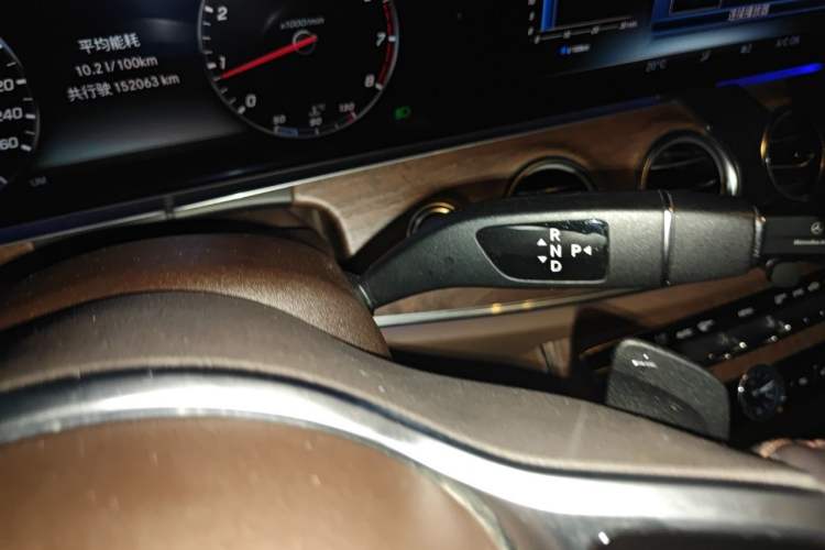 Used Mercedes-Benz E-Class 2020 E 300 L Luxury Model Gear Lever