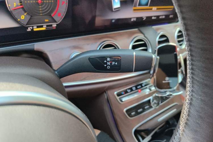 Used Mercedes-Benz E-Class 2020 E 300 L Luxury Model Gear Lever