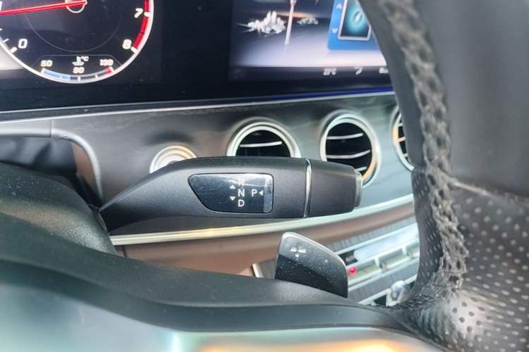 Used Mercedes-Benz E-Class 2020 E 300 L Sporty and Stylish Model Gear Lever
