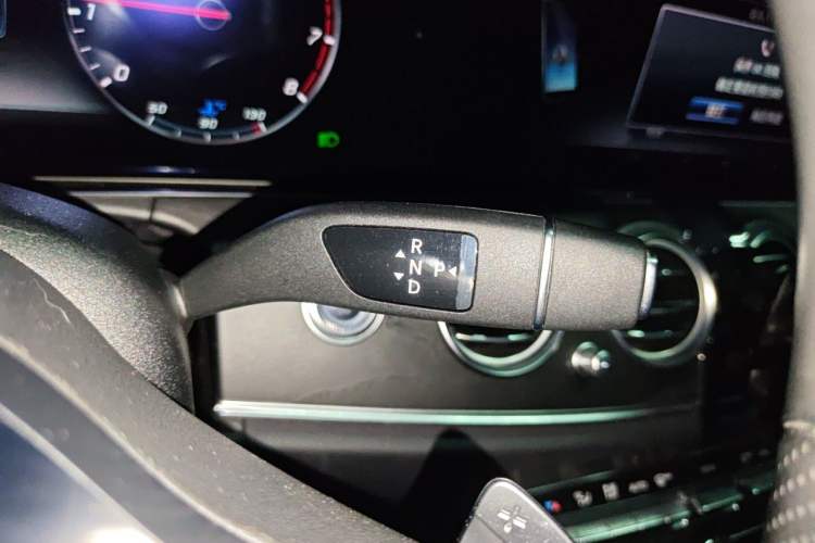 Used Mercedes-Benz E-Class 2020 Restyled E 300 L Sporty and Stylish Edition Gear Lever
