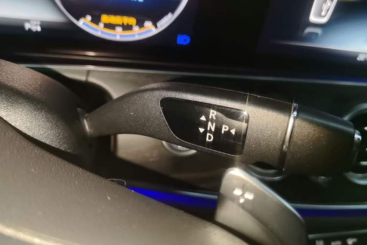 Used Mercedes-Benz E-Class 2020 Restyled E 300 L Sport Exclusive Edition Gear Lever