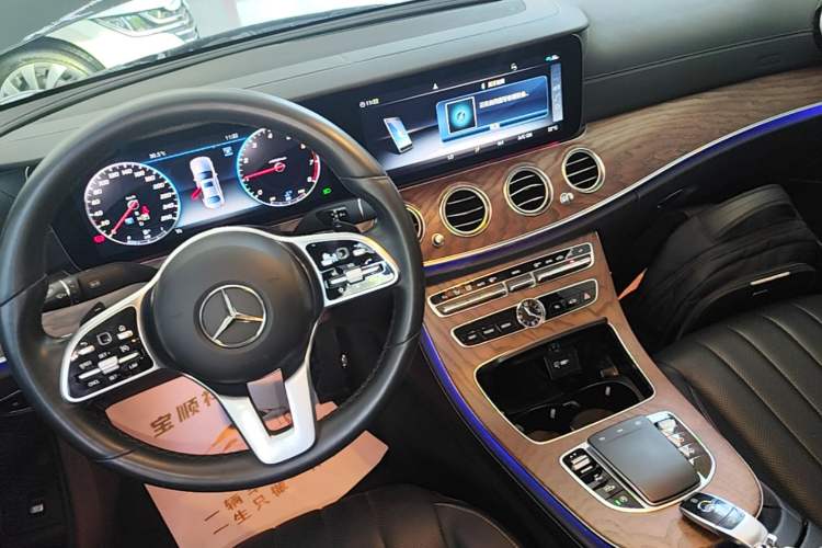 Used Mercedes-Benz E-Class 2020 Restyled E 300 L Exclusive Edition Gear Lever