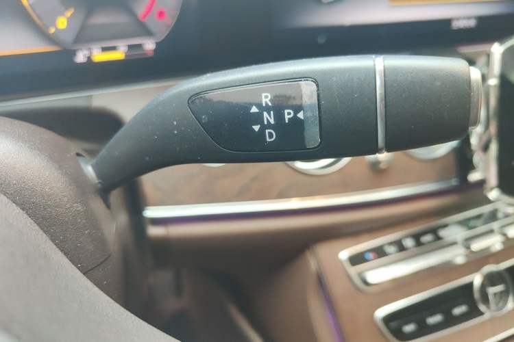 Used Mercedes-Benz E-Class 2020 Restyled E 300 L Exclusive Edition Gear Lever