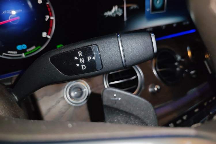 Used Mercedes-Benz E-Class 2020 Facelift E 260 L Gear Lever