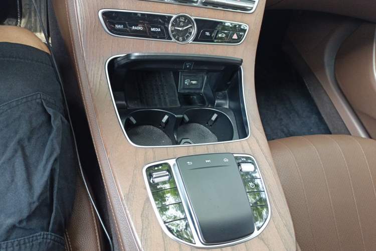 Used Mercedes-Benz E-Class 2020 Facelift E 300 L Stylish Edition Gear Lever