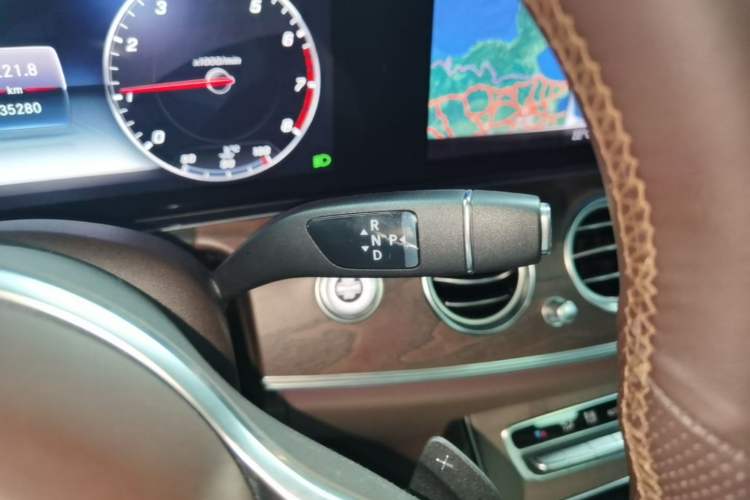 Used Mercedes-Benz E-Class 2020 Restyled E 300 L Exclusive Edition Gear Lever