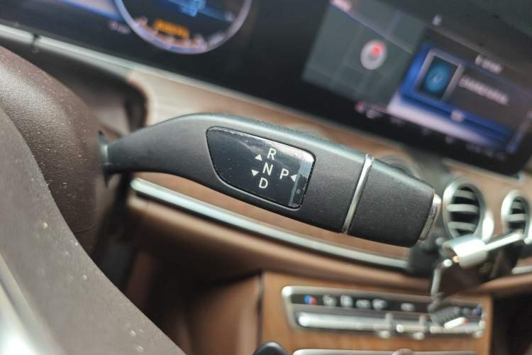 Used Mercedes-Benz E-Class 2020 E 260 L Gear Lever