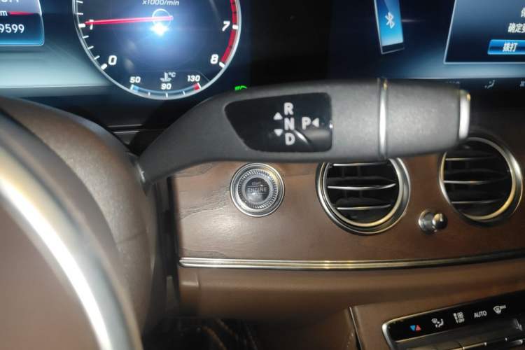 Used Mercedes-Benz E-Class 2020 Restyled E 300 L Exclusive Edition Gear Lever