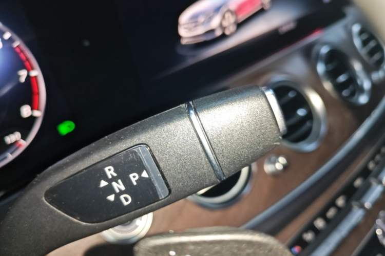Used Mercedes-Benz E-Class 2020 Facelift E 300 L Stylish Edition Gear Lever