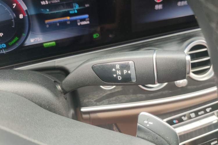 Used Mercedes-Benz E-Class 2020 Facelift E 260 L Sport Edition Gear Lever