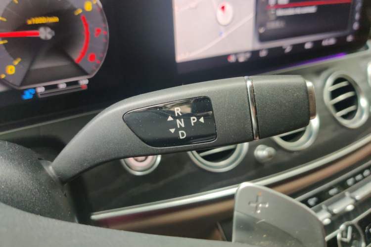 Used Mercedes-Benz E-Class 2020 E 300 L Stylish Model Gear Lever