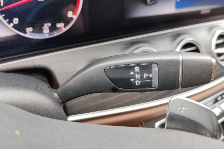 Used Mercedes-Benz E-Class 2020 Restyled E 300 L Sporty and Stylish Edition Gear Lever