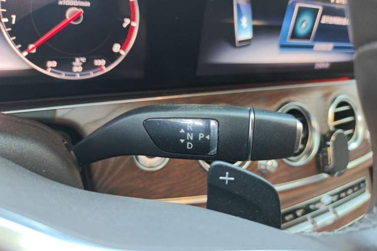 Used Mercedes-Benz E-Class 2020 E 300 L Stylish Model Gear Lever