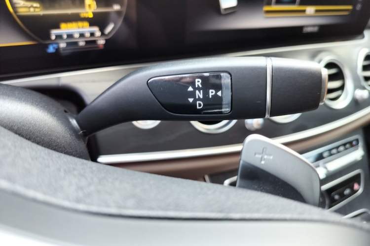 Used Mercedes-Benz E-Class 2020 Restyled E 300 L Sport Exclusive Edition Gear Lever
